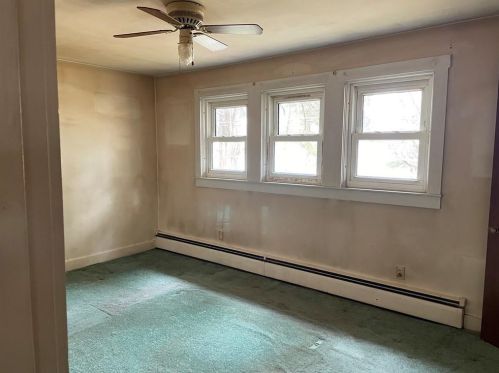 45 Gardiner Ave, North Kingstown RI  02852-4713 exterior