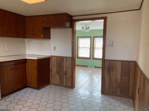 9 Henry St, Oxford NJ  07863-3027 exterior