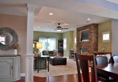 2362 Willow Run Ct, Gibsonia PA  15044-8112 exterior