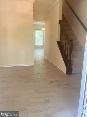 2322 Club Pond Ln, Herndon VA  20191-5835 exterior