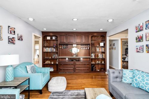 18 Balsam Ct, Lawrence Township NJ  08648-3118 exterior