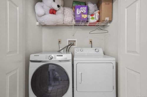 228 Mallard Ct, Yorktown Hgts NY  10598-1975 exterior