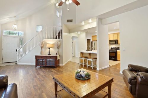 1334 Pippen Ln, Lodi, CA 95242-3920