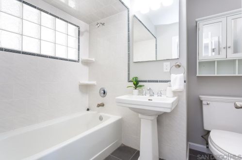 8445 Zeta St, La Mesa CA  91942-2843 exterior