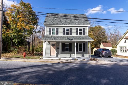 511 4th St, Laurel, DE 19956-1506