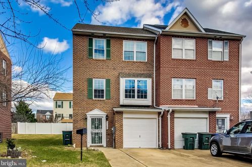 2706 Knox St, Washington, DC 20020-2087
