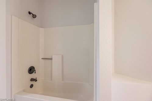 1823 6th Ave, Cape Coral FL  33909-9216 exterior