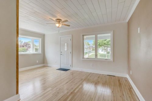 5714 Swift Ave, Cudahy, WI 53110-2710