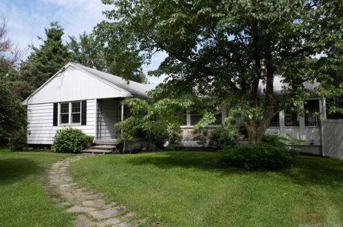 410 Salem Rd, Ridgefield, CT 06877-2423