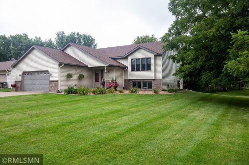 1400 6th Ave, Hammond, WI 54002-9354