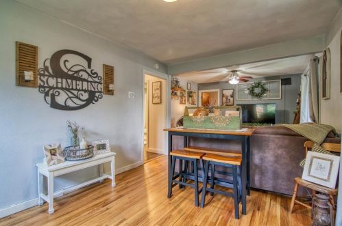 7 Henderson St, Edgerton, WI 53534-1523