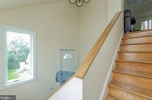 1057 Jefferson Ave, Charles Town WV  25414-1121 exterior