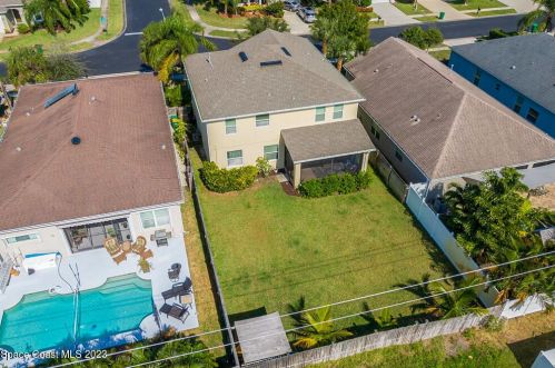 3220 Constellation Dr, Melbourne FL 32940-2365 exterior