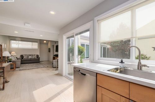 1416 Calle Enrique, Pleasanton CA 94566-5921 exterior