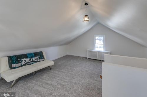 8218 Cadwalader Ave, Melrose Park PA  19027-2406 exterior