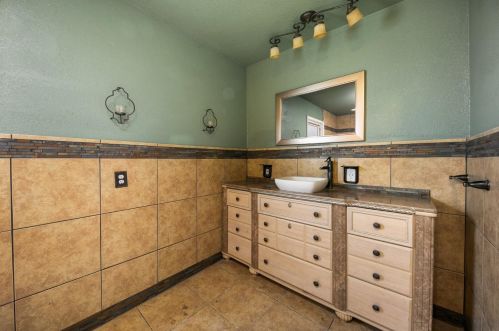 1413 Theo Ave, Modesto CA  95350-0626 exterior