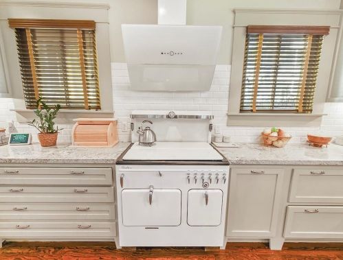 1509 Mechanic St, Galveston TX 77550-2531 exterior