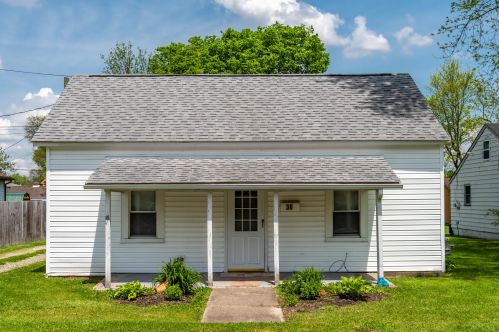 30 Harrison St, Enon, OH 45323-1027
