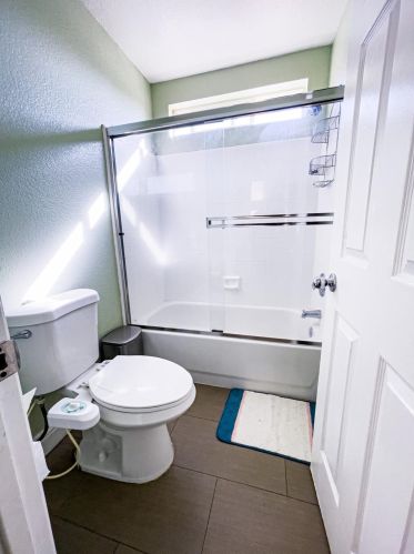 13570 Quartz Way, Lathrop CA  95330-9196 exterior