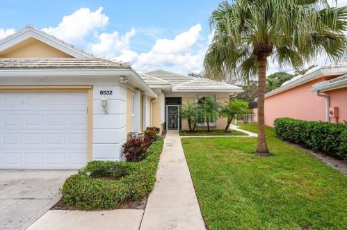 8532 Doverbrook Dr, West Palm Beach, FL 33410-6380