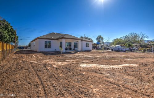 6434 12 St, Phoenix AZ 85086-4804 exterior