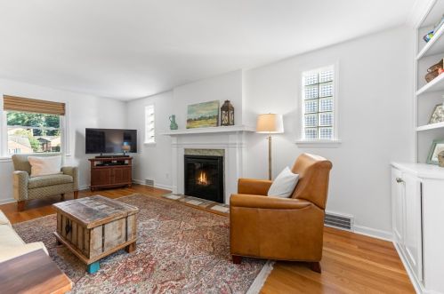 932 Meadowcroft Ave, Pittsburgh PA 15216-1119 exterior