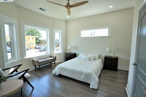 836 47th St, Oakland CA  94608-3202 exterior