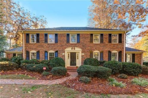 105 Willoughby Blvd, Greensboro, NC 27408-4414