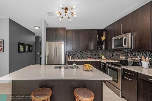 335 191st Ave, Hollywood, FL 33029-5447