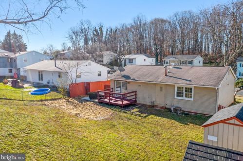 13125 Haddock Rd, Woodbridge VA  22193-5247 exterior