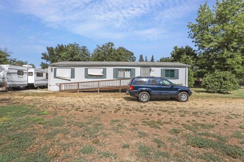 5057 Harney Ln, Lodi CA  95240-6922 exterior