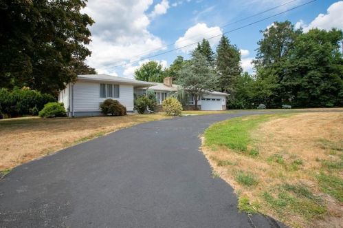 189 Central Ave, Providence, RI 02911-3539