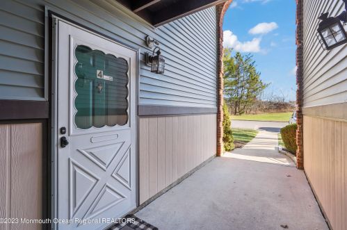 14-4 Providence Ct, East Freehold NJ  exterior