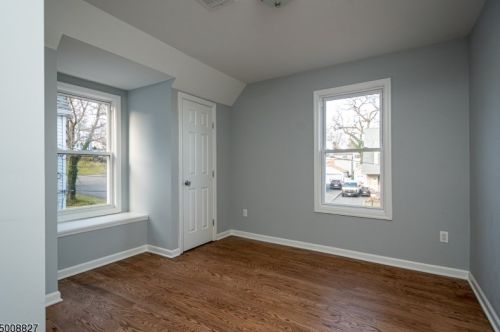 9 Pomander Walk, Nutley NJ  07110-2421 exterior