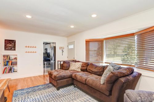 47 Charles Ter, Piscataway NJ  08854-5338 exterior