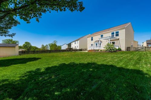 216 Autumn Leaves Way, Johnstown OH  43031-1369 exterior