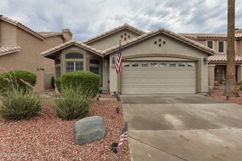 1056 Saguaro St, Chandler, AZ 85224-4066