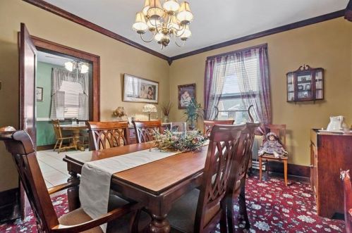 629 Maplewood Ave, Ambridge PA 15003-2415 exterior