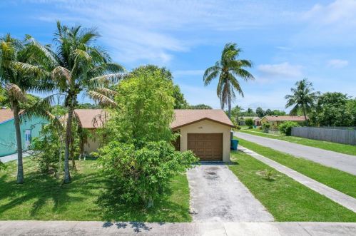 628 3rd Ave, Boynton Beach, FL 33426-4702