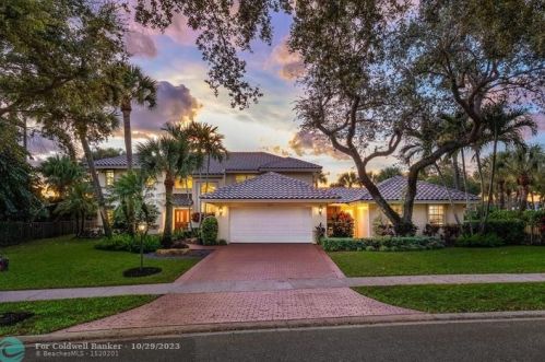 2860 Hampton Cir, Delray Beach, FL 33445-7156