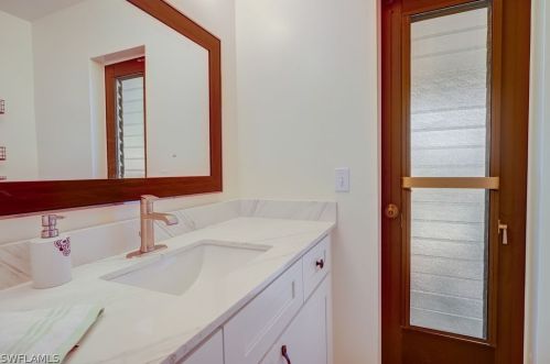 230 43rd Ter, Cape Coral FL  33904-8425 exterior