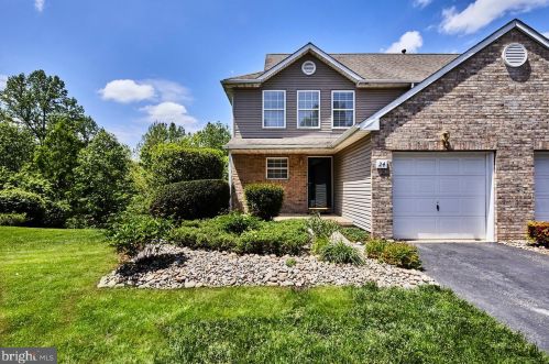 24 Addicks Ct, Wilmington, DE 19808-1112