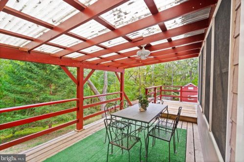 13188 Loyalty Rd, Leesburg VA  20176-6112 exterior