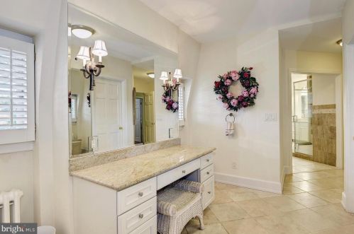 9414 Georgetown Pike, Great Falls VA  22066-2735 exterior