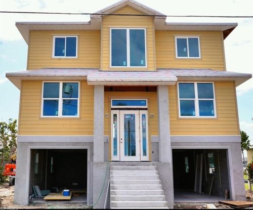 260 Flamingo St, Fort Myers Beach, FL 33931-4312