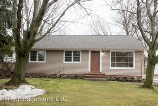 4869 Randall Dr, Cleveland OH  44128-4765 exterior