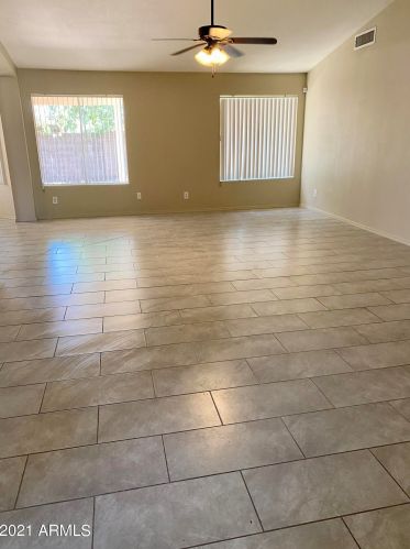 8575 Medlock Dr, Glendale, AZ 85305-3324