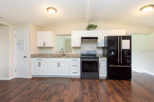 9741 Fowler Ave, Thonotosassa FL  33592-3415 exterior