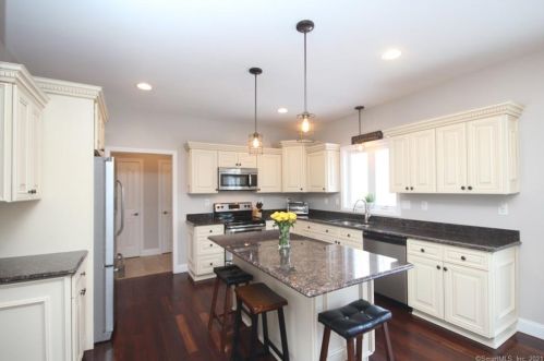 24 Kyle Joseph Ter, Waterbury, CT 06712-6801