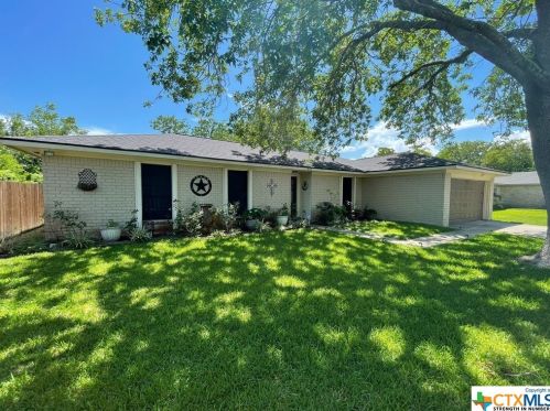 809 Westwood Dr, Green Lake, TX 77979-2129